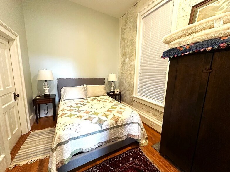 More Photos Of 1110 Caldwell St, Newberry Lodge Meeting Hall For Sale