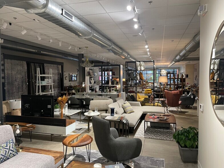 More Photos Of 3529 Butler St, Pittsburgh General Retail For Lease