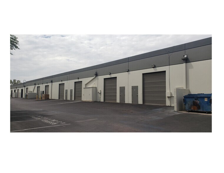 More Photos Of 3901-3911 W Van Buren St, Phoenix Warehouse For Lease
