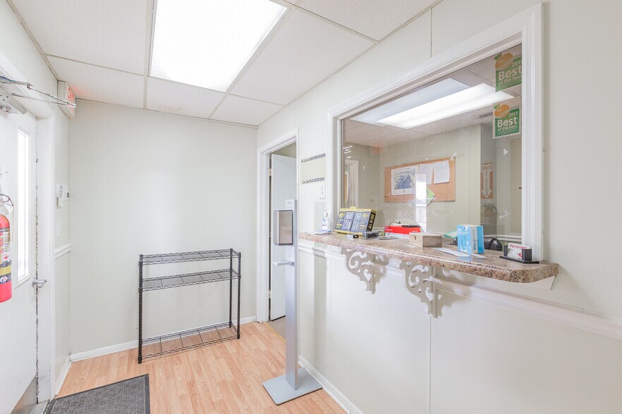 More Photos Of 300 Alamar St, Fort Oglethorpe General Retail For Sale