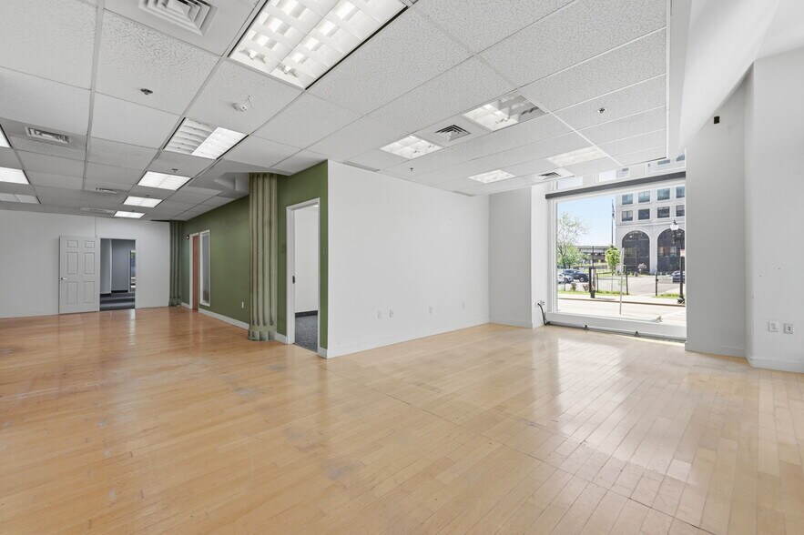 More Photos Of 210 South St, Boston Apartments For Sale