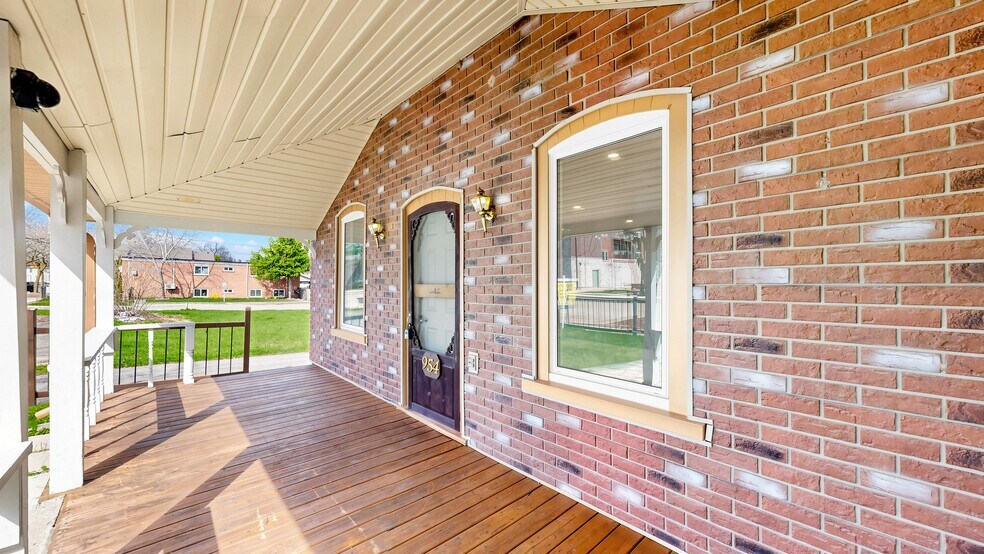 Primary Photo Of 956 Lake Dr E, Georgina Storefront Retail Residential For Sale