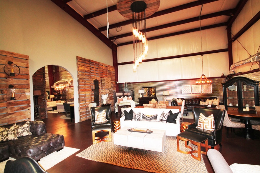 More Photos Of 124 Rose Ln, Frisco Warehouse For Lease