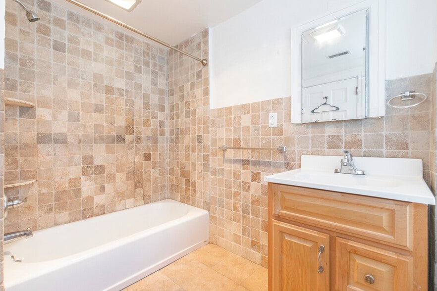 More Photos Of 632-634 N 2nd St, Philadelphia Apartments For Sale