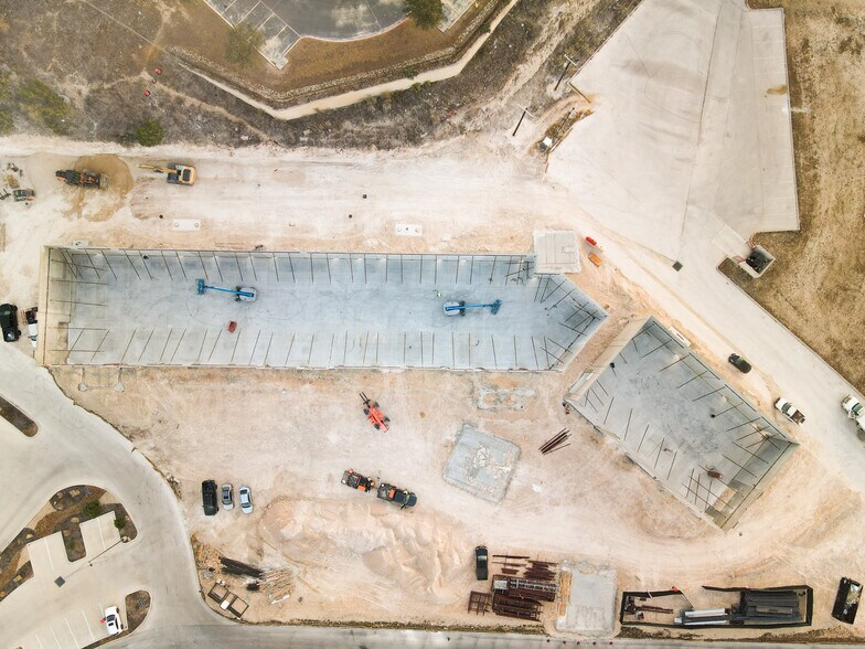 More Photos Of 21114 US-281, San Antonio Freestanding For Lease