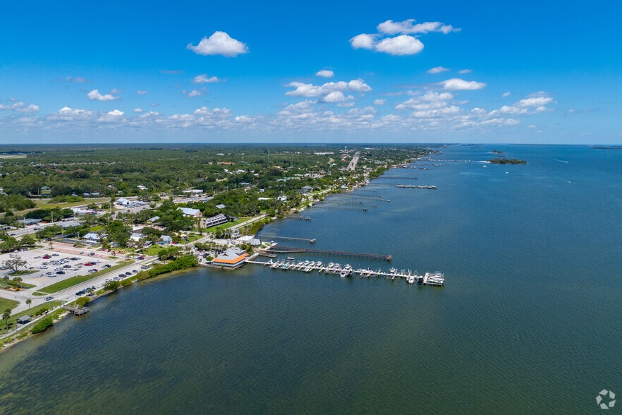 More Photos Of 806 Indian River Dr, Sebastian Marina For Sale