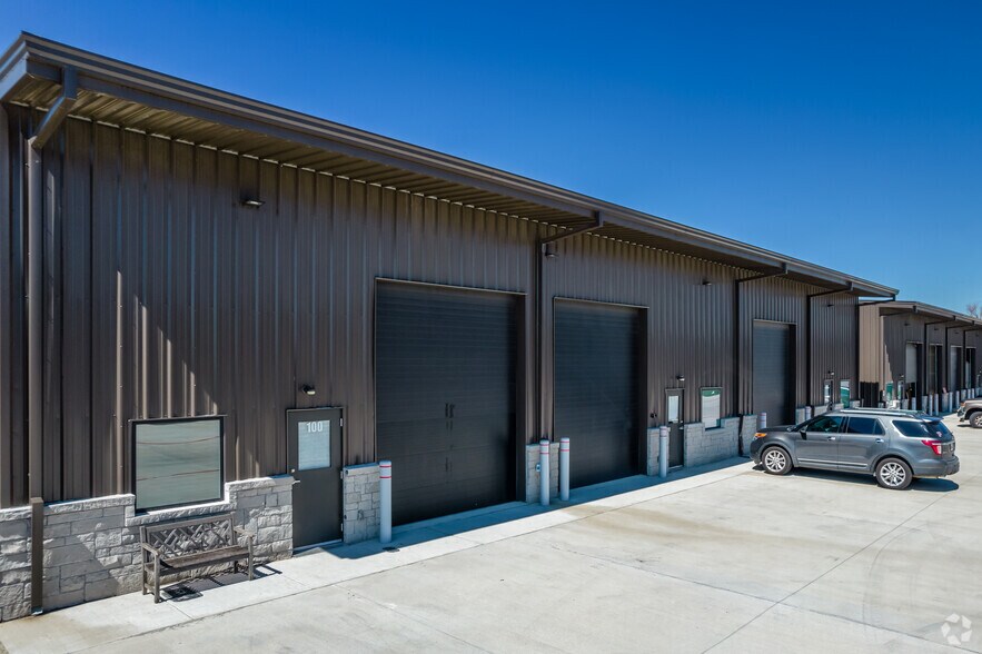 More Photos Of 1922 Choate Pky, Celina Warehouse For Lease