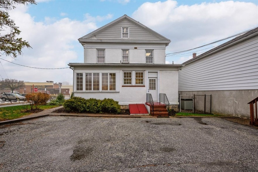More Photos Of 7518-7526 Harford Rd, Baltimore Office For Sale