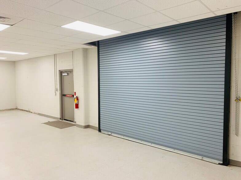 More Photos Of 1809 24th Ave, Gulfport Storefront Retail Office For Lease