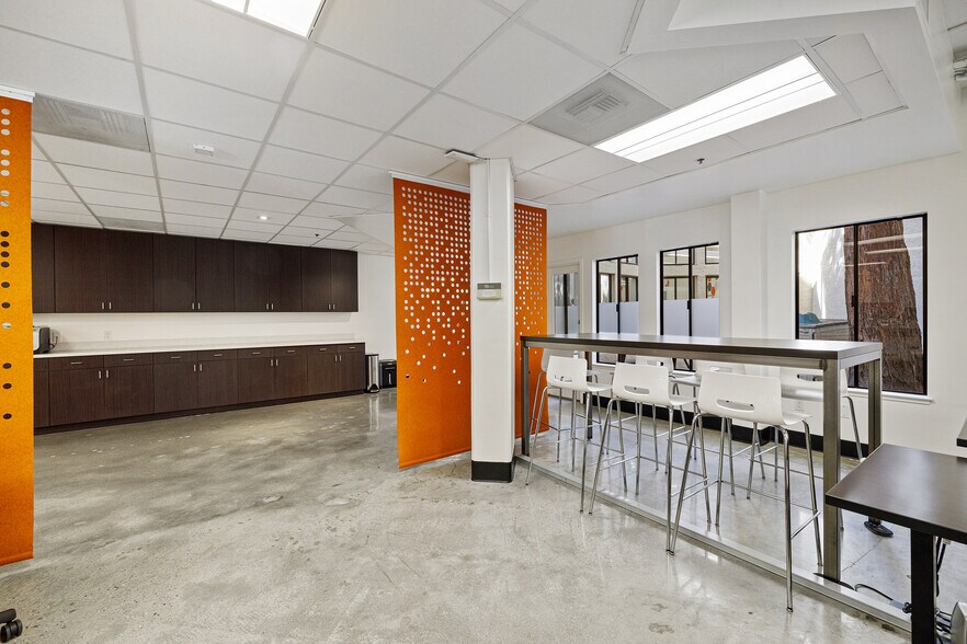 More Photos Of 375 Forest Ave, Palo Alto Office Residential For Lease