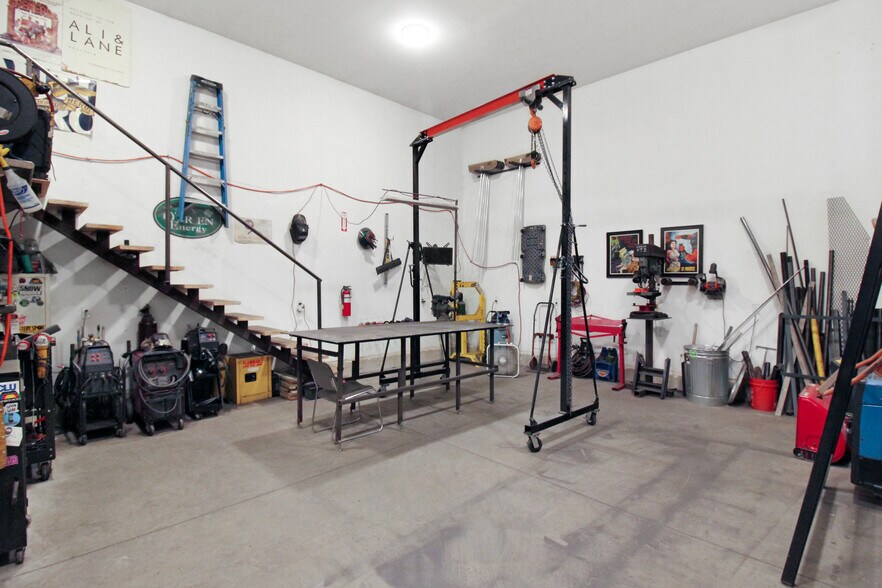 More Photos Of 246 Isinglass Cir, Barrington Warehouse For Sale