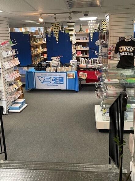 More Photos Of 900 W Franklin St, Richmond Apartments For Lease