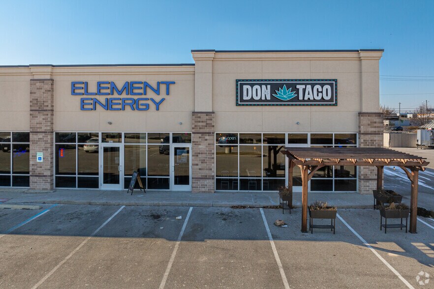 More Photos Of 4021-4037 Ice Way, Fort Wayne Storefront For Lease