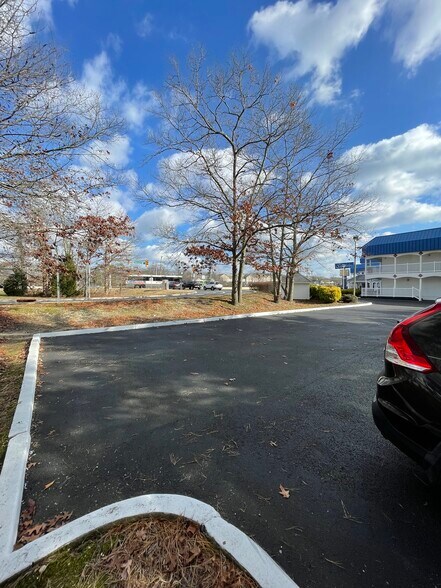 More Photos Of 633 White Horse Pike, Absecon Hotel For Sale