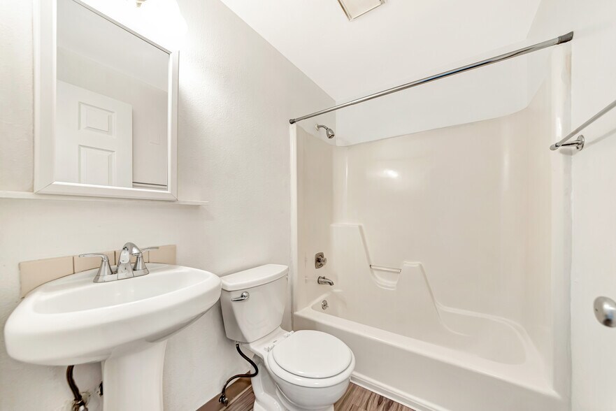 More Photos Of 13410 SE Powell Blvd, Portland Apartments For Sale