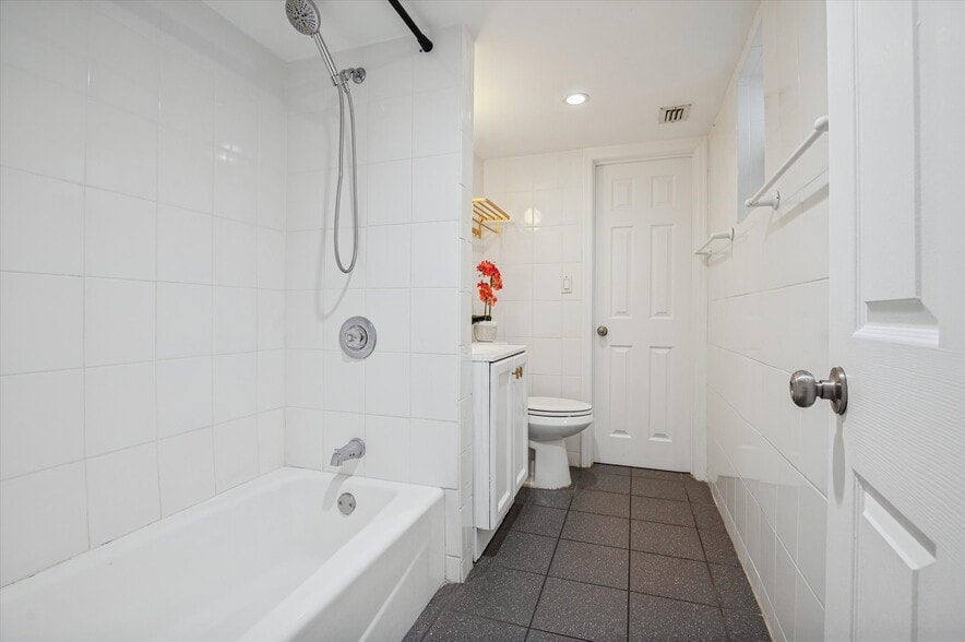 More Photos Of 1123 NE 14th Ave, Fort Lauderdale Apartments For Sale