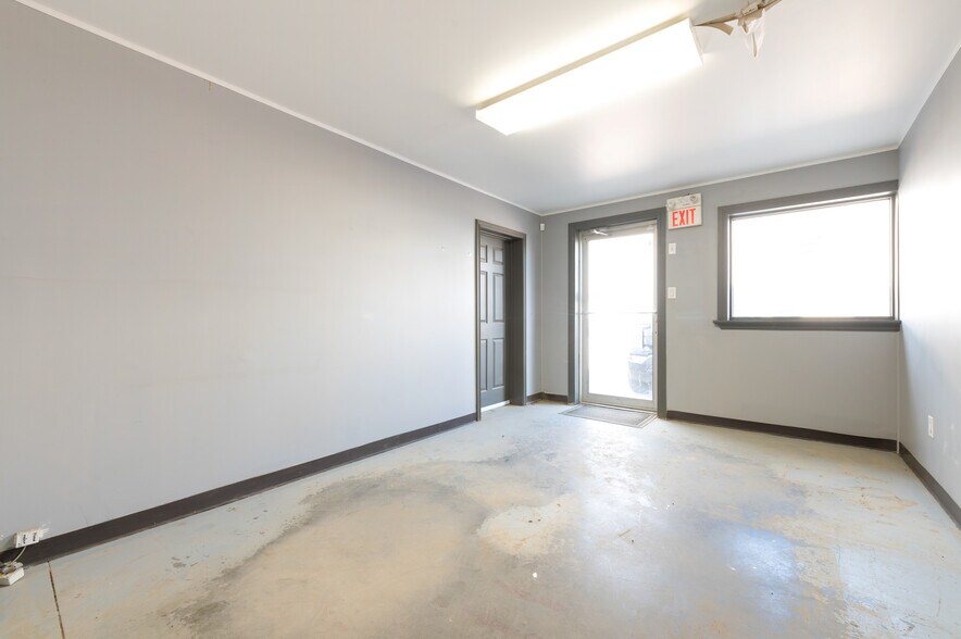 More Photos Of 191 MacKay Cres, Wood Buffalo Warehouse For Lease
