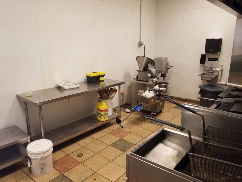 More Photos Of 343-351 State Route 34, Matawan Unknown For Lease