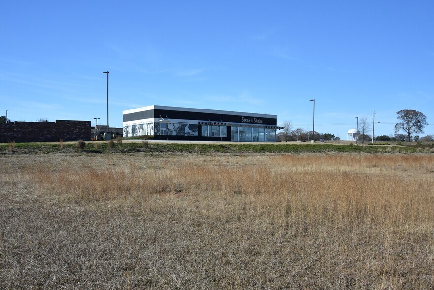 More Photos Of 491 Fob James Dr, Valley Restaurant For Sale