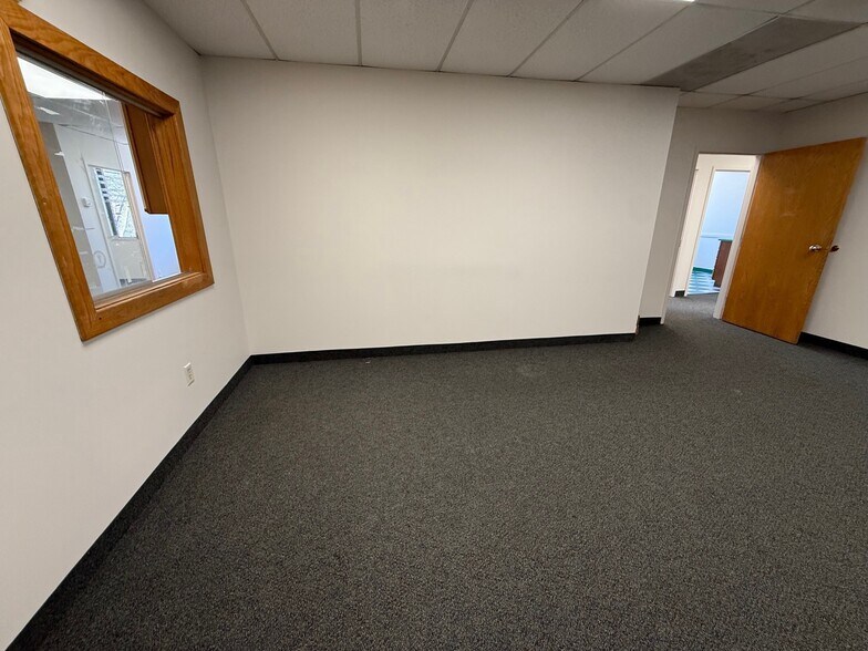 More Photos Of 34 Dale Rd, Avon Medical For Lease