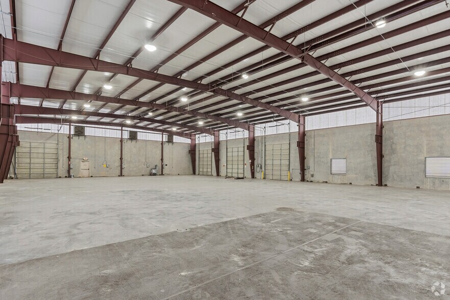 More Photos Of 7425 Major St, Houston Warehouse For Lease