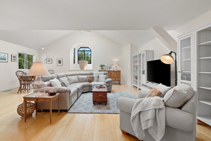 More Photos Of 7919 Empire Grade, Santa Cruz Multifamily For Sale