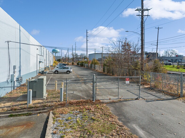 More Photos Of 301 N 4th St, Vineland Warehouse For Lease