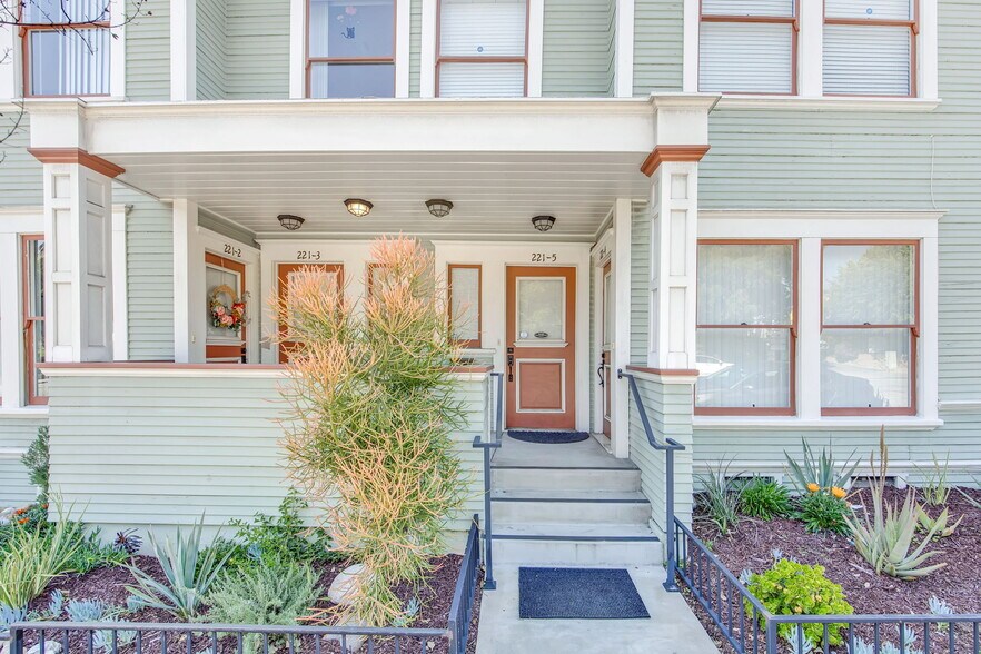 More Photos Of 221 Raymond Ave, Pasadena Apartments For Sale