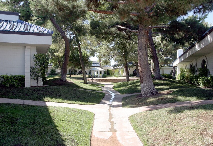 More Photos Of 801 S Rancho Dr, Las Vegas Office For Lease