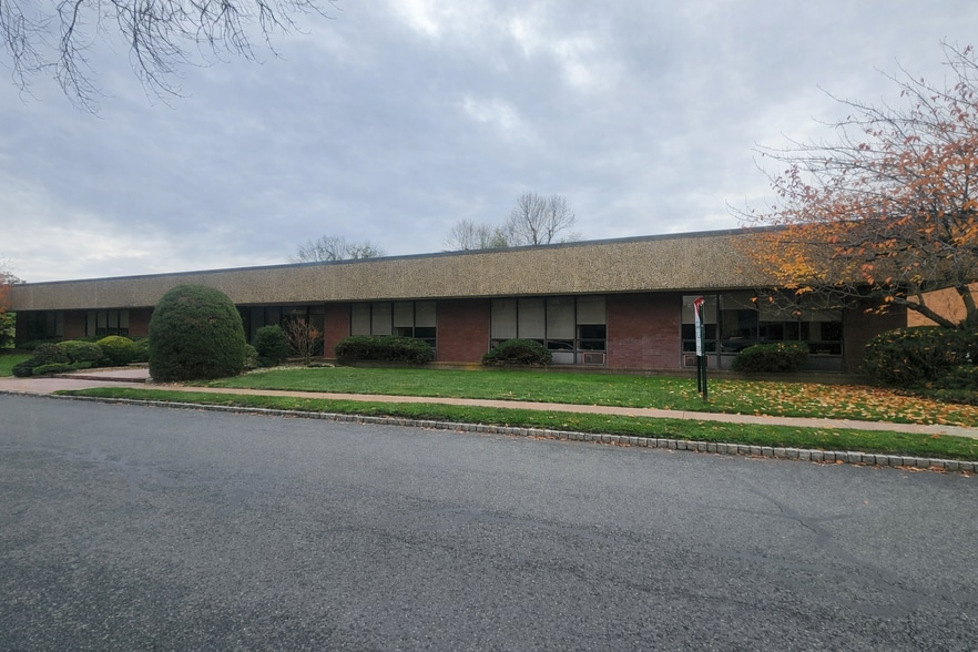 Primary Photo Of 16 Bleeker St, Millburn Warehouse For Lease