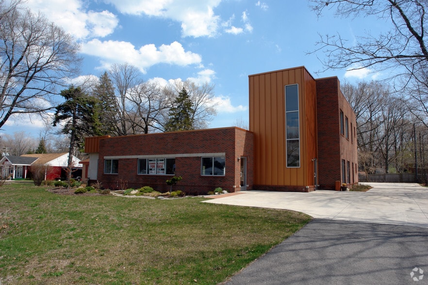 More Photos Of 4950 24th Ave, Fort Gratiot Medical For Sale