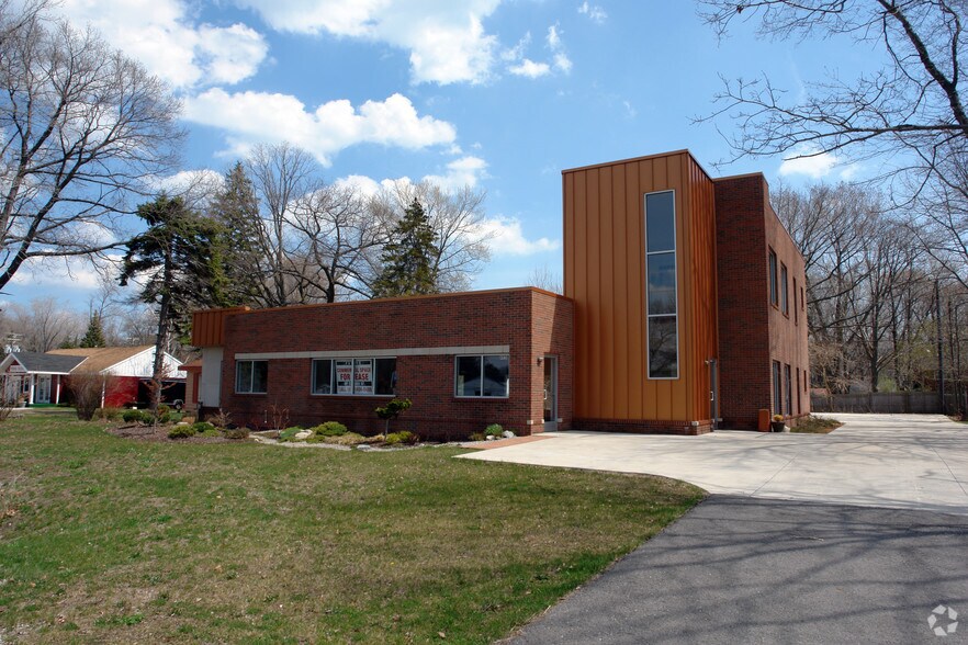 More Photos Of 4950 24th Ave, Fort Gratiot Medical For Sale