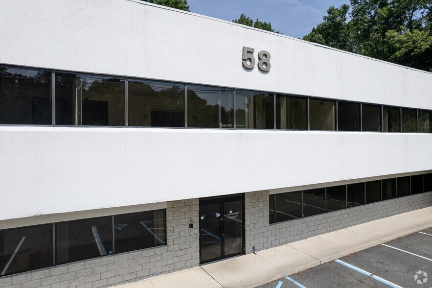 More Photos Of 58 US Highway 46, Budd Lake Office For Lease