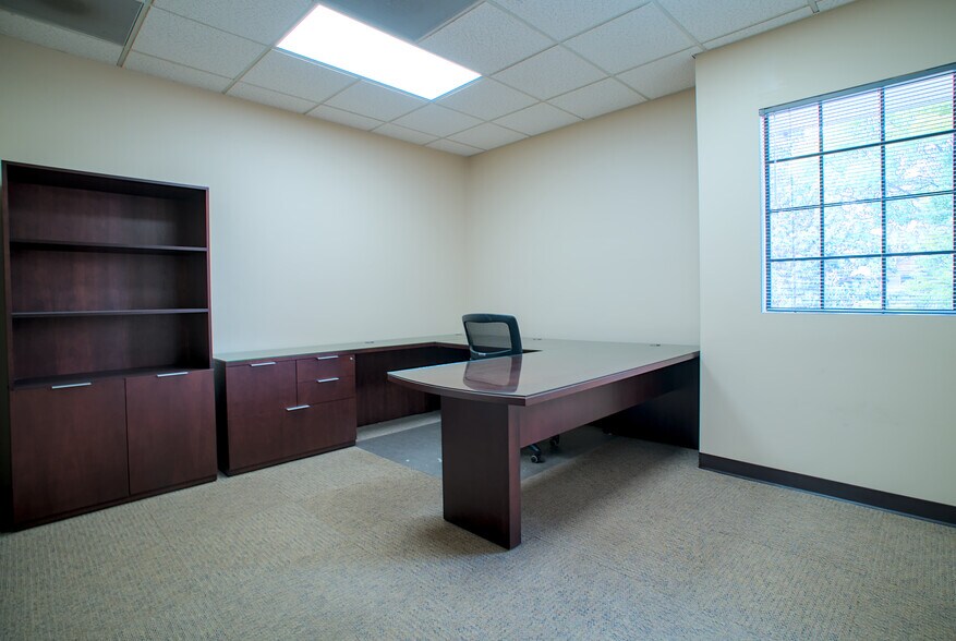 More Photos Of 1611 E 4th St, Santa Ana Loft Creative Space For Lease