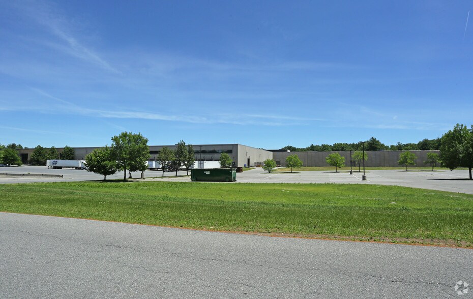 More Photos Of 56 Duplainville Rd, Saratoga Springs Manufacturing For Sale