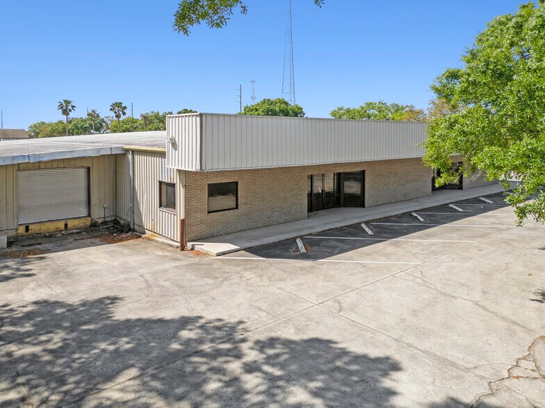 More Photos Of 6175 Babcock St SE, Palm Bay Freestanding For Lease