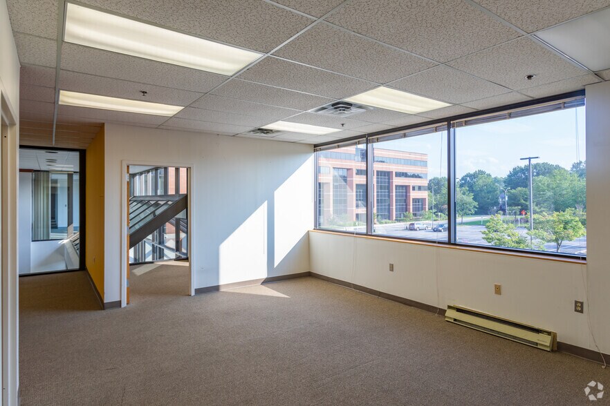 More Photos Of 14502 Greenview Dr, Laurel Office For Lease