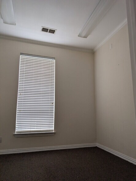 More Photos Of 309 W Eldorado Pky, Little Elm Office For Lease