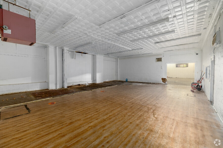 More Photos Of 67 W Queen Ln, Philadelphia Warehouse For Lease