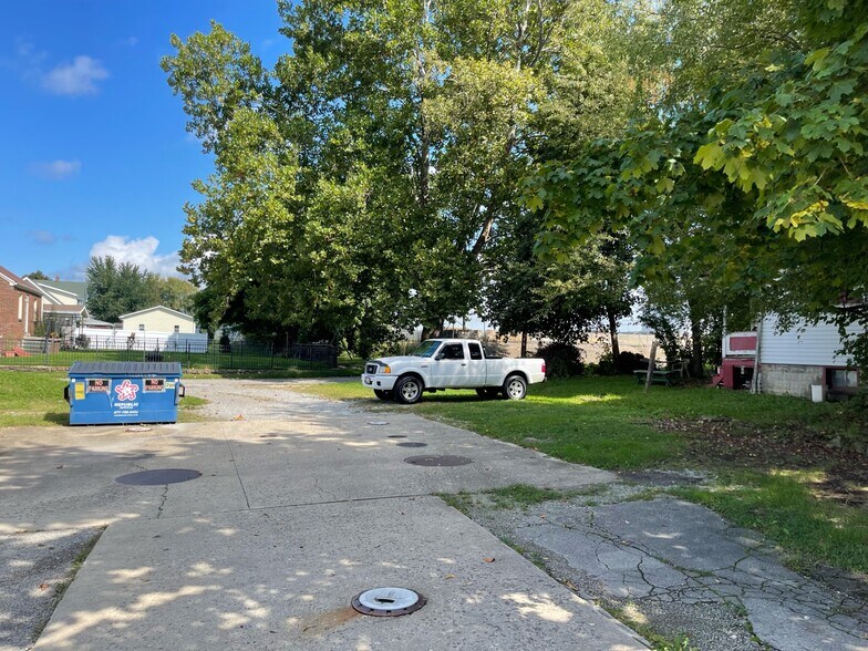 More Photos Of 2400 Ligonier St, Latrobe Auto Repair For Sale