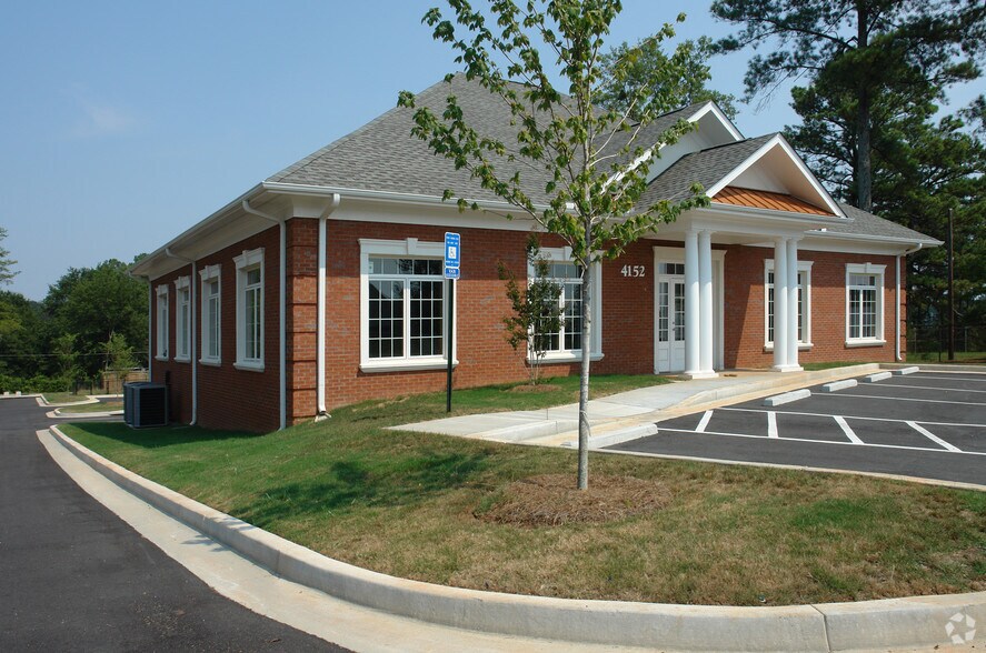 More Photos Of 4148-4152 Baker St NE, Covington Medical For Sale