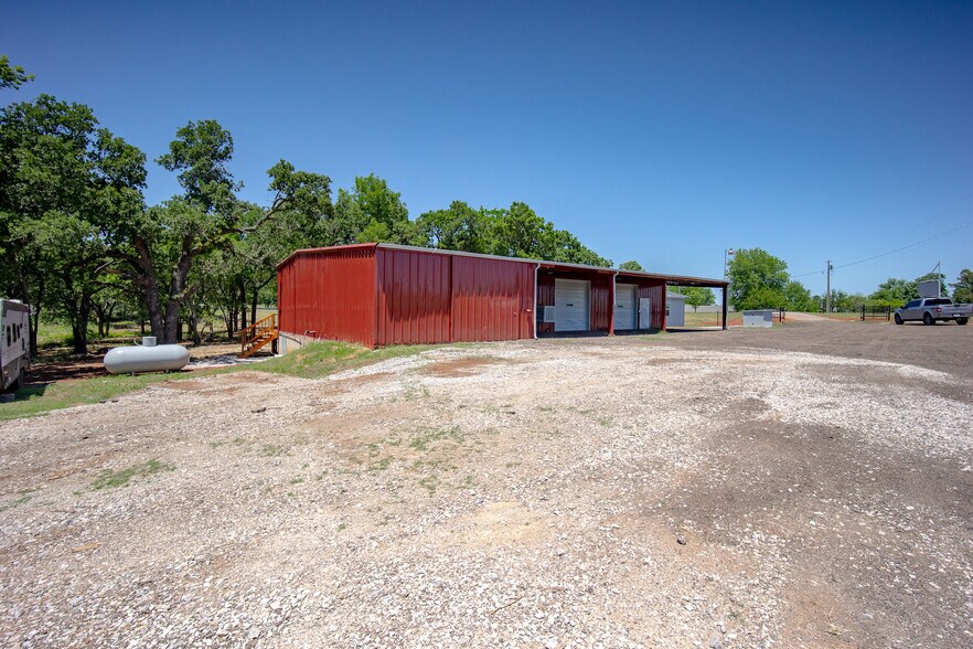 More Photos Of 1402 Veterans Memorial Hwy, Blanchard Warehouse For Sale
