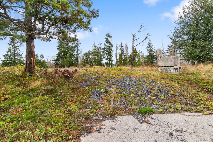 More Photos Of 1108 W Bakerview Rd, Bellingham Land For Lease