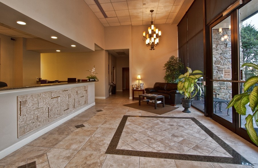 More Photos Of 2801 S Bay St, Eustis Loft Creative Space For Lease
