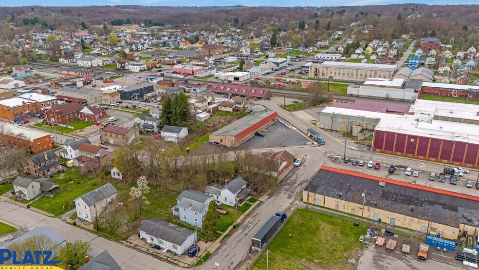 More Photos Of 125 E Taggart St, East Palestine Freestanding For Lease