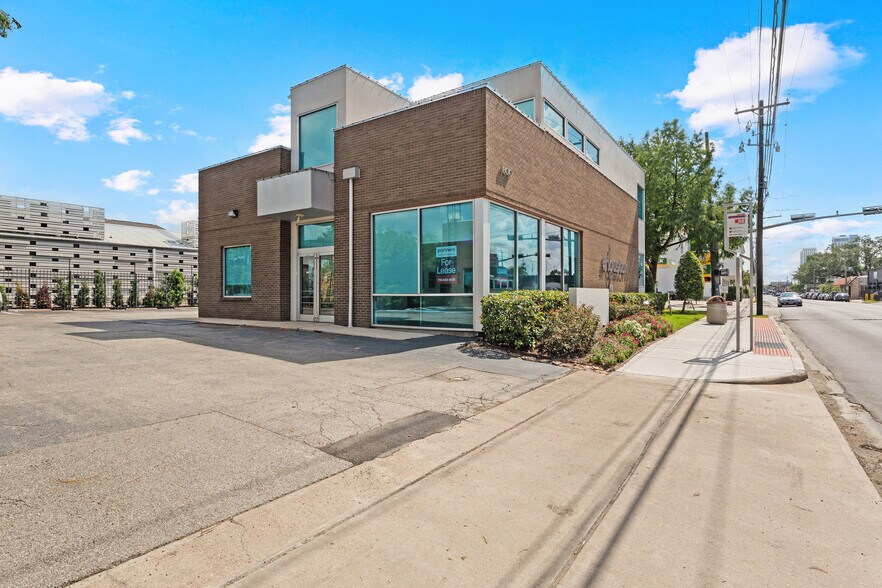 Primary Photo Of 1800 Westheimer Rd, Houston Unknown For Lease