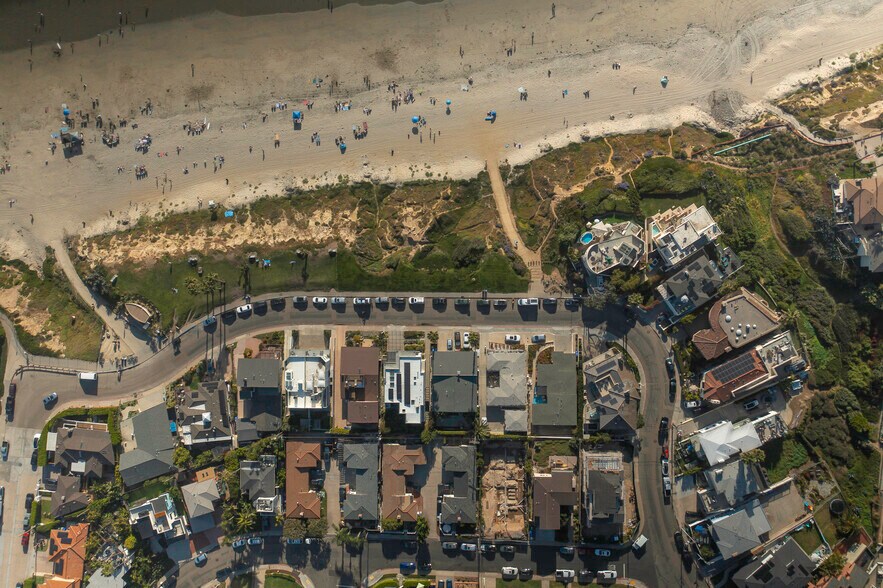 More Photos Of 4927-29 Ocean Blvd, San Diego Multifamily For Sale