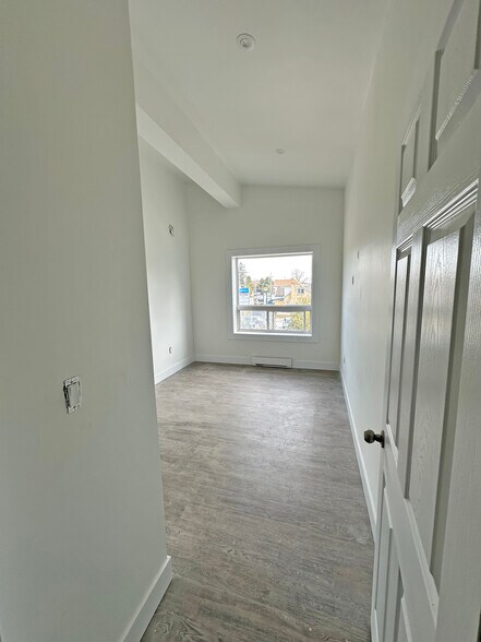 More Photos Of 42 Ontario St, Lambton Shores Storefront Retail Residential For Sale