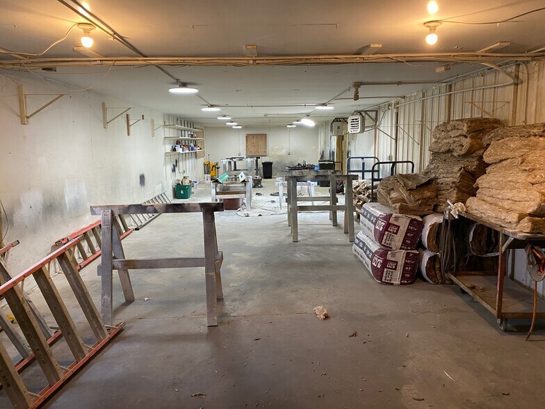 More Photos Of 1005 S Hillside Dr, Sioux Falls Warehouse For Lease