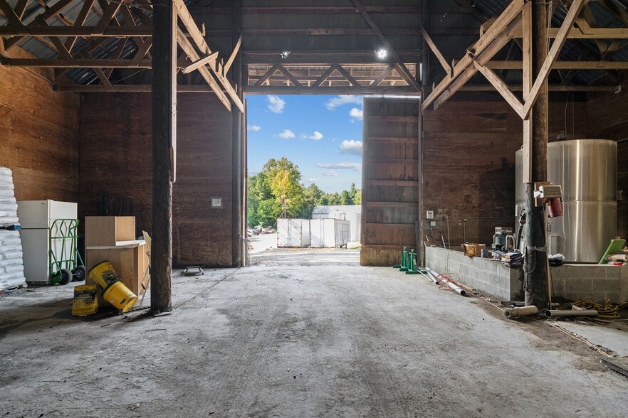 More Photos Of 14417 Courthouse Rd, Dinwiddie Flex For Sale